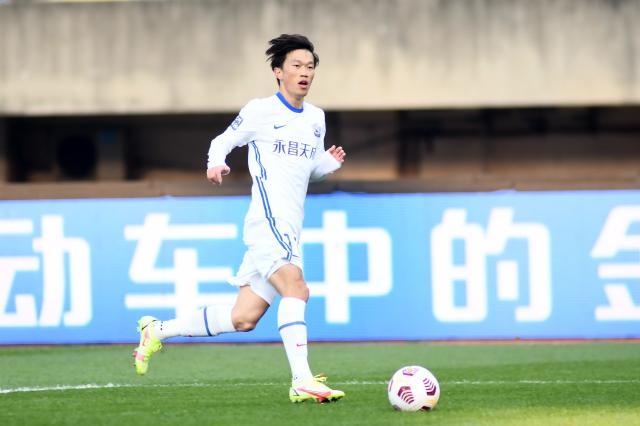 黄金甲体育-【中超】谢鹏飞梅开二度博阿滕点射 大连人1比2沧州